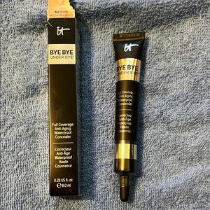 IT Cosmetics Bye Bye Under Eye Concealer - Medium